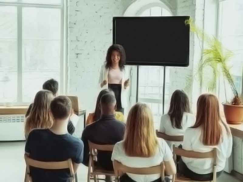 群里卡密便宜的在线轰炸机网页版